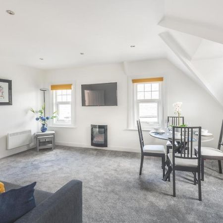 Coast View Luxury Apartment 莱姆里吉斯 外观 照片