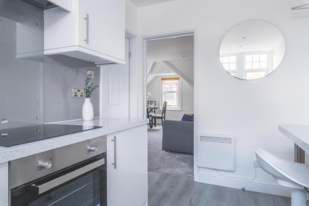 Coast View Luxury Apartment 莱姆里吉斯 外观 照片