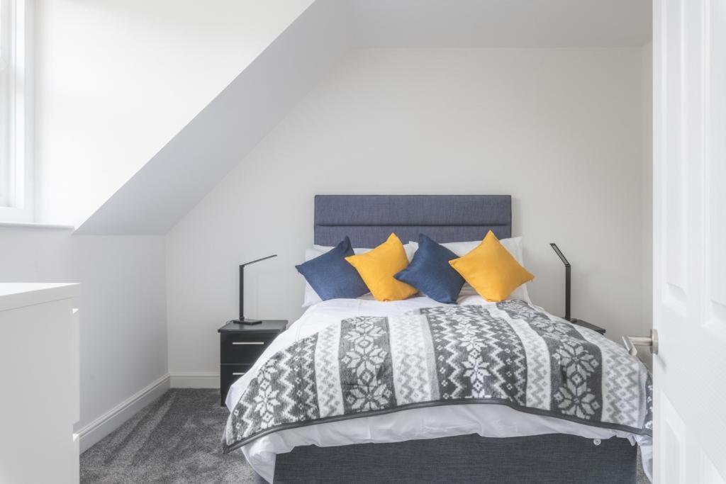 Coast View Luxury Apartment 莱姆里吉斯 外观 照片