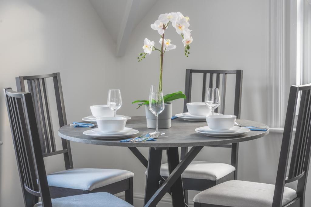 Coast View Luxury Apartment 莱姆里吉斯 外观 照片